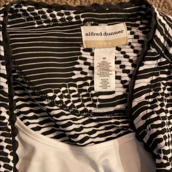 Blouse - Picture 2 of 5